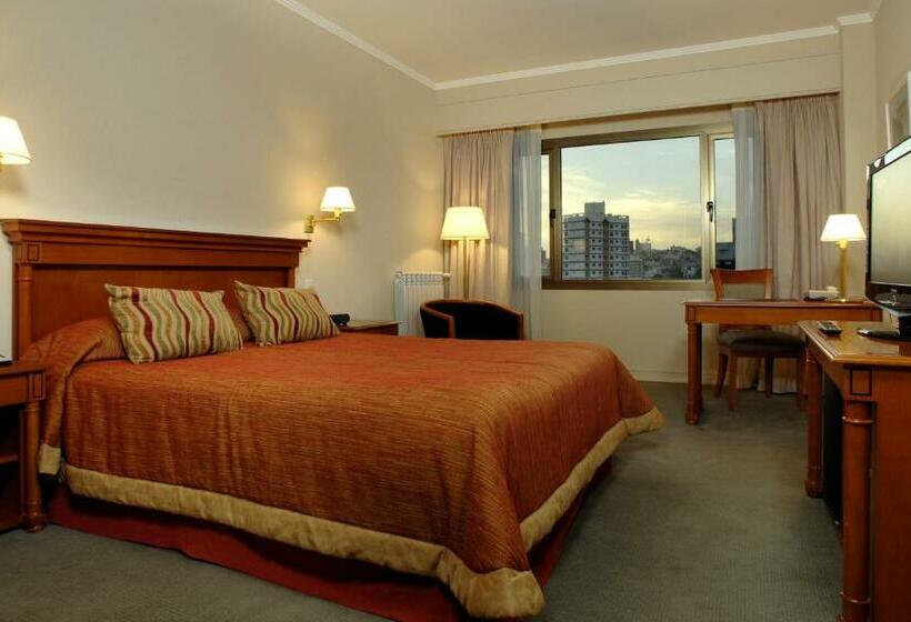 اتاق سوپریور, Austral Plaza