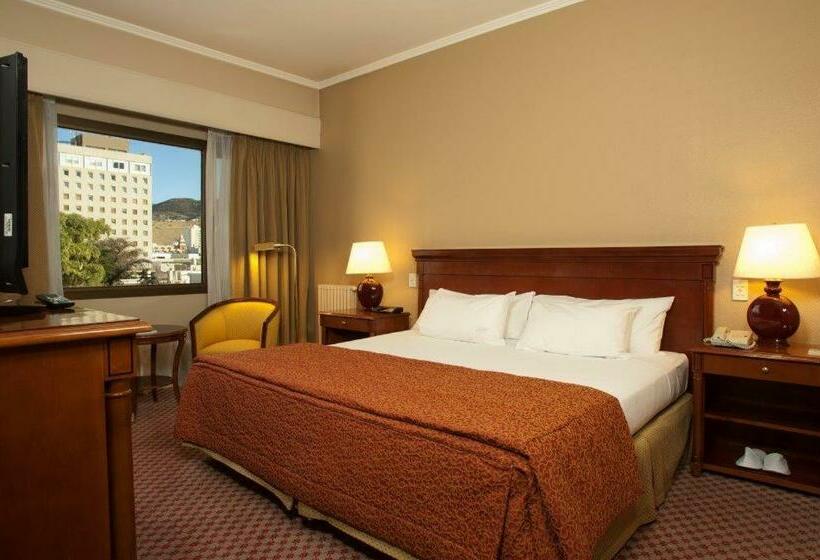 سوییت جونیور سوپریور, Austral Plaza