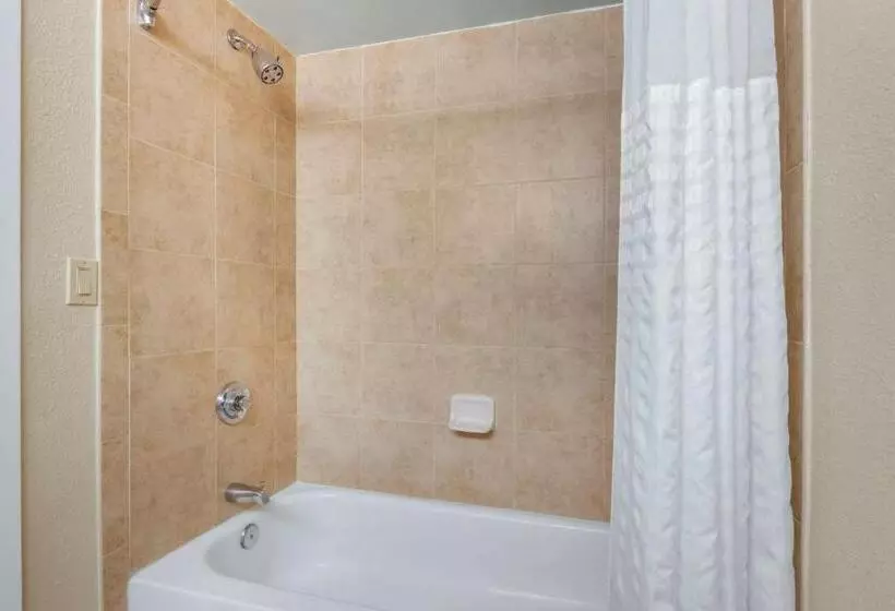 سوییت, Comfort Suites Near Universal Orlando Resort