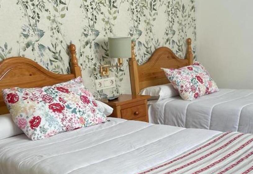 غرفة قياسية فردية, Corona De Atarfe