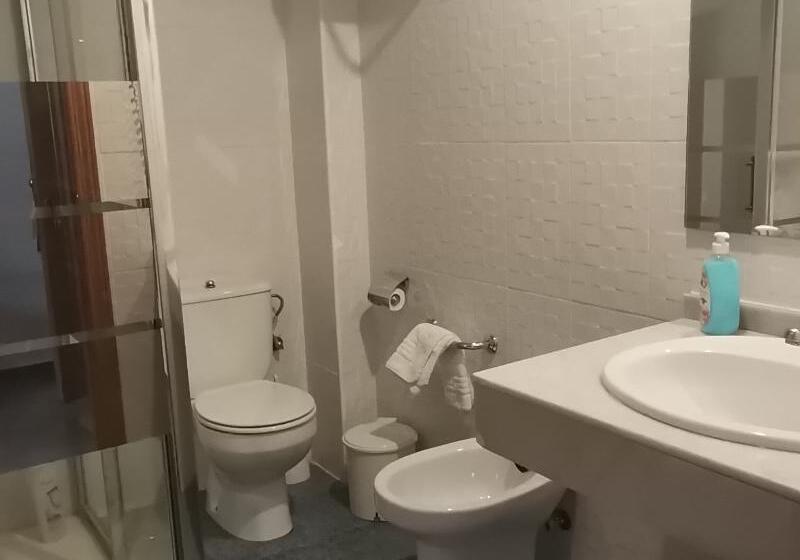 غرفة قياسية فردية, Corona De Atarfe