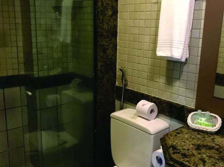 جناح جونيور, Hardman Praia