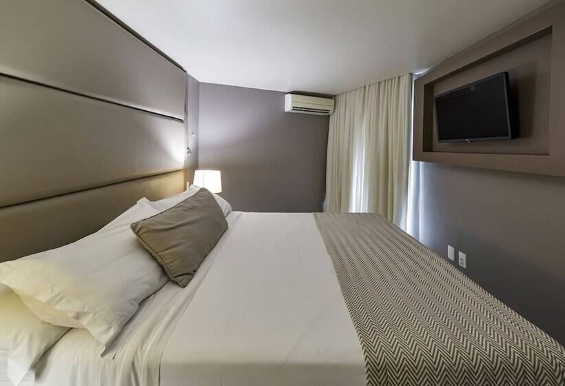 ماستر سويت يطل على البحر, Hardman Praia