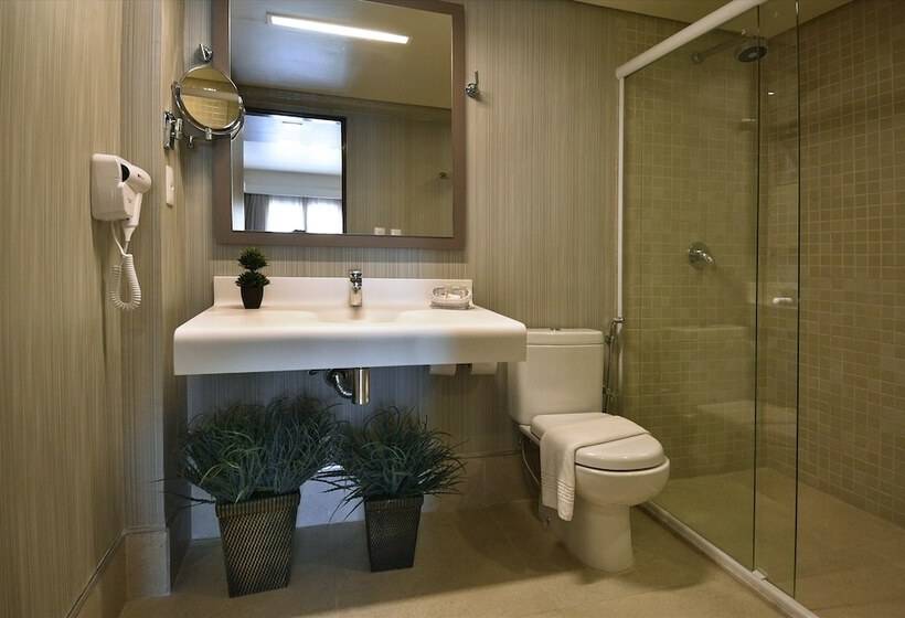 جناح, Hardman Praia