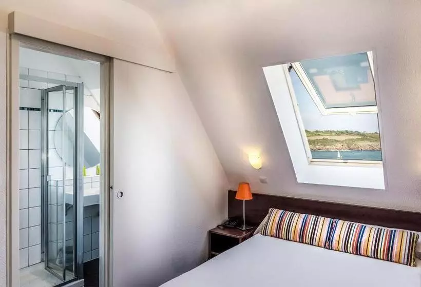 Triple Room Sea View, Hôtel Du Port Et De L Aven