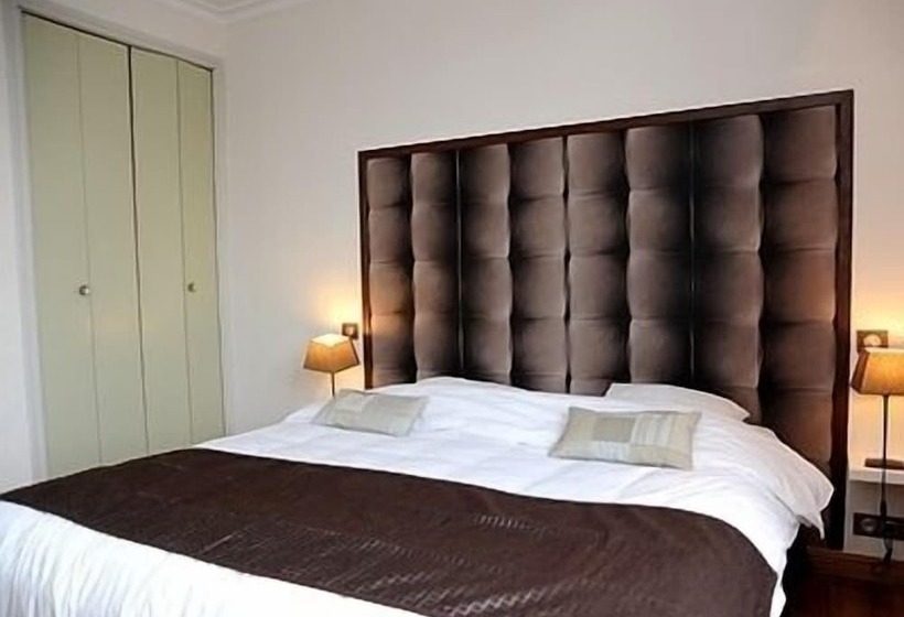 غرفة قياسية, Logis   Hôtel Restaurant L Ecu De France