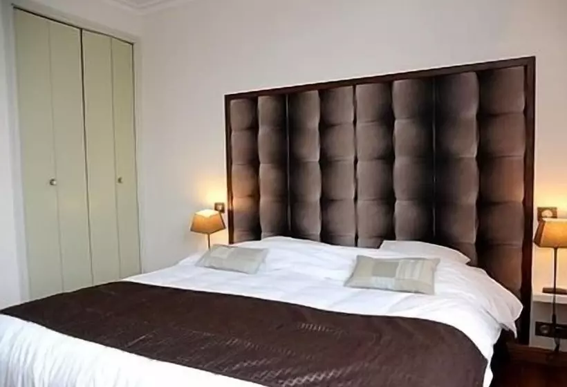 スタンダードルーム, Logis   Hôtel Restaurant L Ecu De France