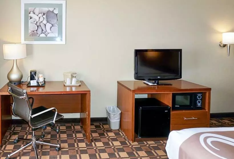 ２ダブルベッドのスタンダードルーム, Quality Inn & Suites Georgetown Seaford