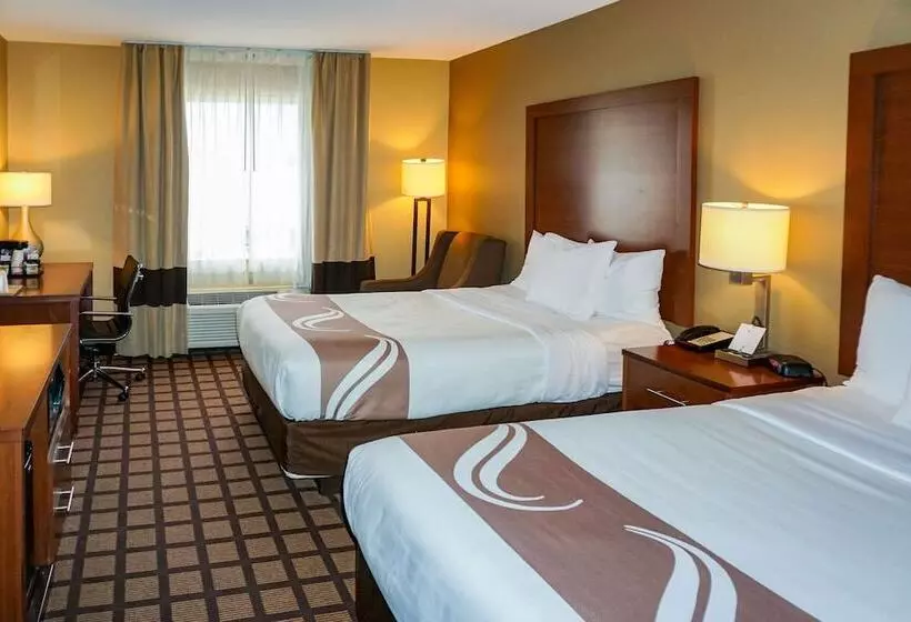 ２ダブルベッドのスタンダードルーム, Quality Inn & Suites Georgetown Seaford