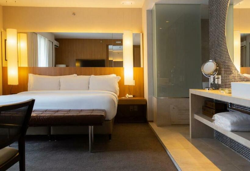 سوئیت با وان آب گرم, Radisson Blu Sao Paulo