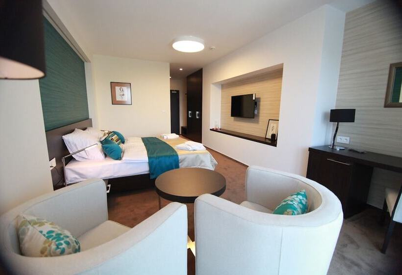 レイクビューデラックスルーム, Zelena Laguna