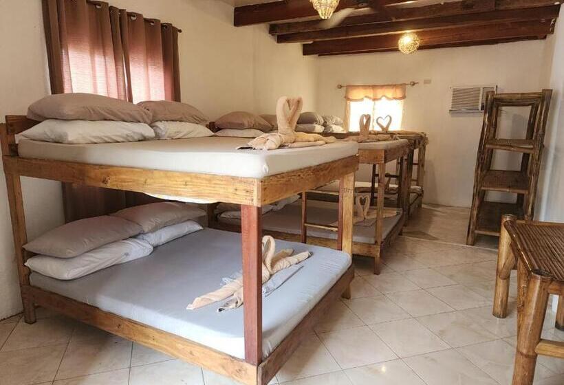 Studio Familiare, Big Bamboo Beach Resort Sipalay