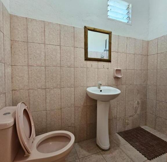 Camera Deluxe con Balcone, Big Bamboo Beach Resort Sipalay