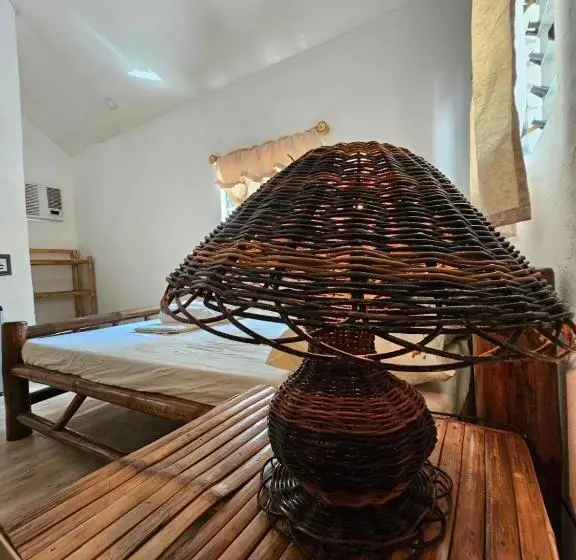 バルコニー付きデラックスルーム, Big Bamboo Beach Resort Sipalay