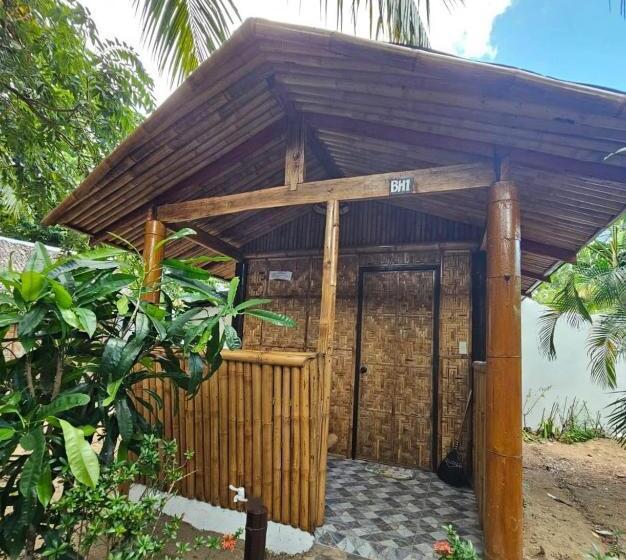 Номер Economy, Big Bamboo Beach Resort Sipalay