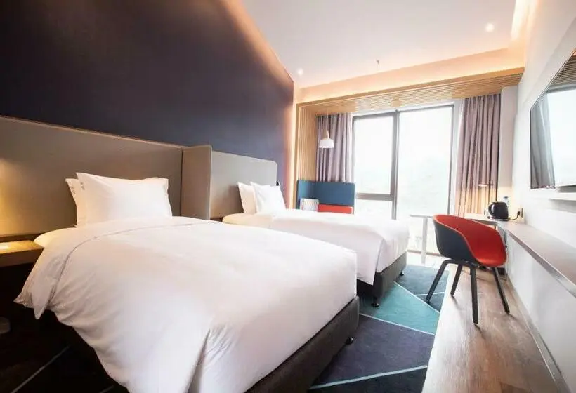 ２ダブルベッドのスタンダードルーム, Holiday Inn Express Guizhou Qinglong, An Ihg
