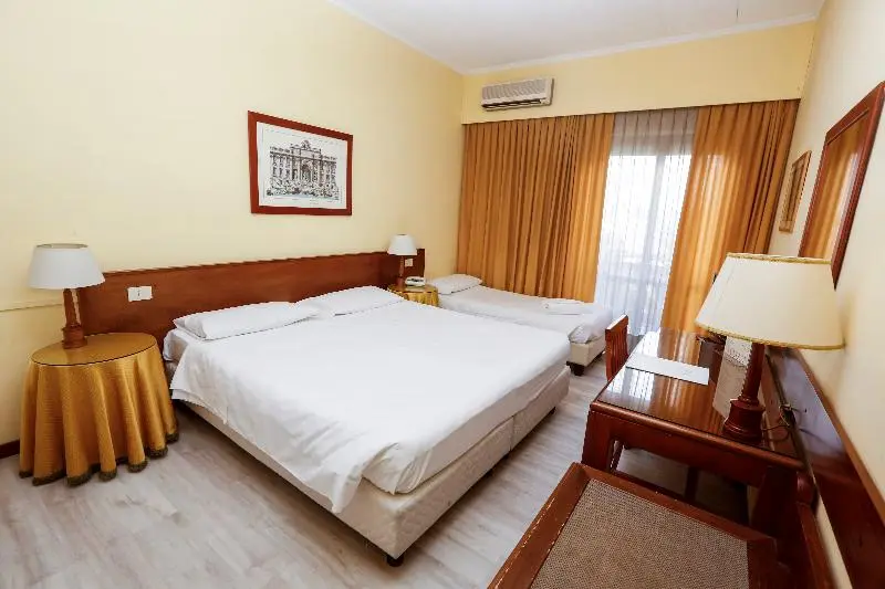 キングサイズベッドのスタンダードルーム, Holiday Inn Express Guizhou Qinglong, An Ihg