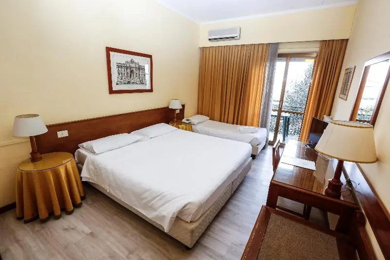 キングサイズベッドのスタンダードルーム, Holiday Inn Express Guizhou Qinglong, An Ihg