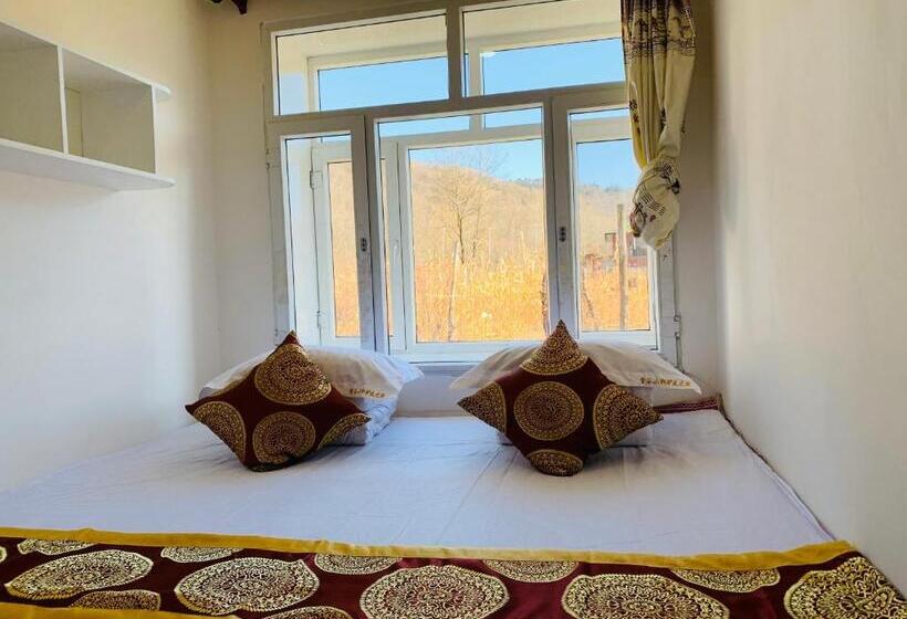Номер Стандарт, Xiaoguo Travellers  Home