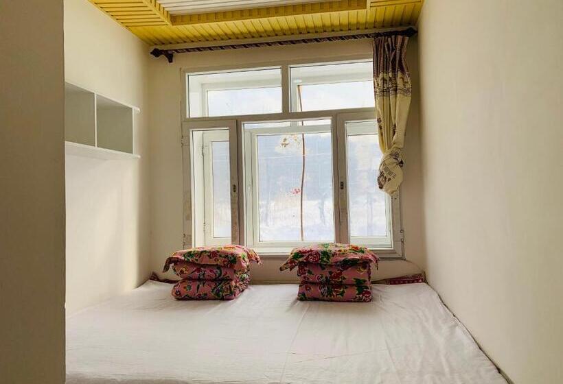 Номер Стандарт, Xiaoguo Travellers  Home