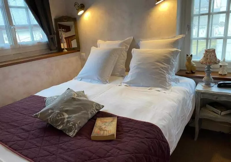 Standard-huone, Logis Hôtel Auberge De L Ecole