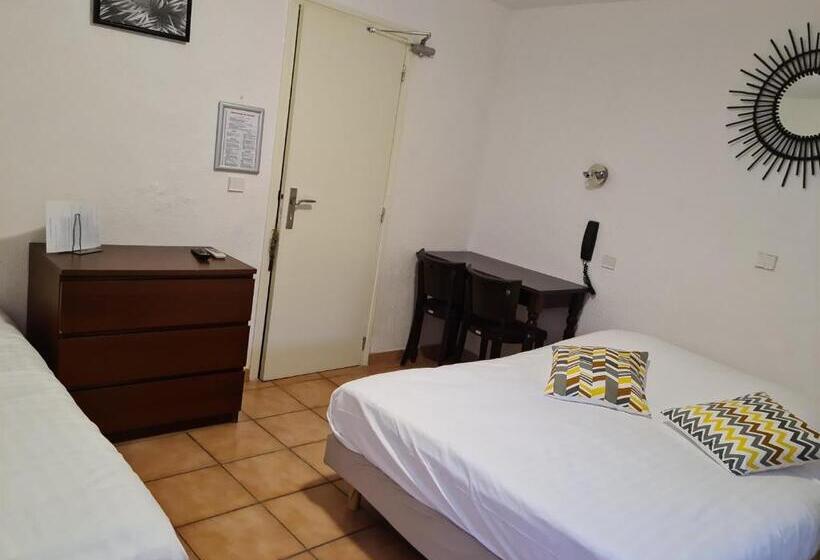 חדר סטנדרט לארבעה, Auberge La Folie