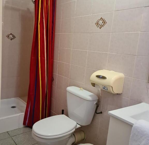 חדר בסיסי, Auberge La Folie