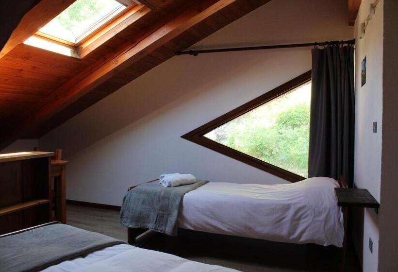 발코니가 있는 4인용 스탠다드 룸, Chalet Bellevue