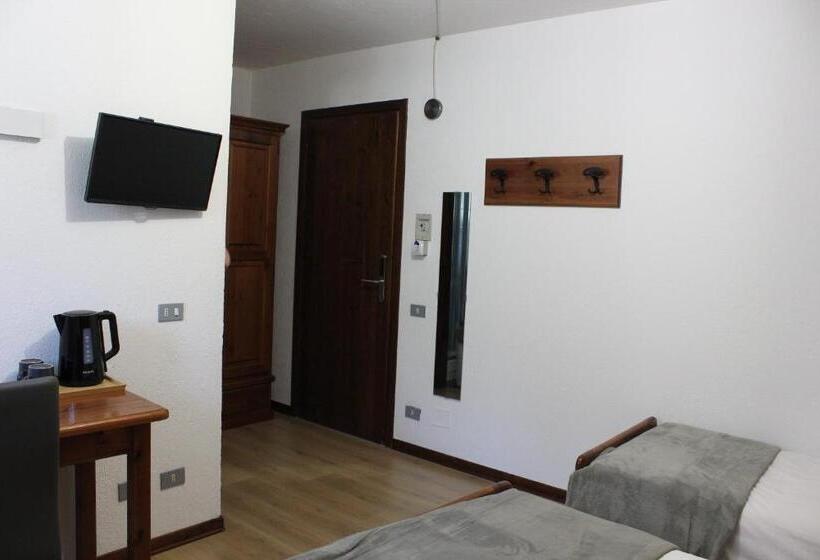 スタンダードトリプルルーム, Chalet Bellevue