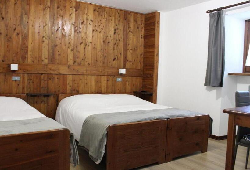 スタンダードトリプルルーム, Chalet Bellevue