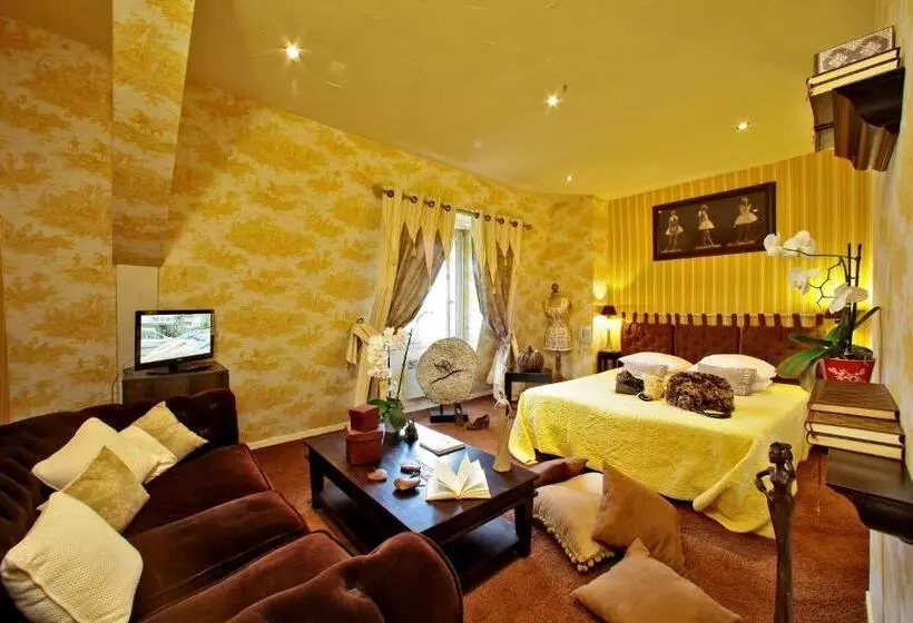 スーペリアールーム, Logis Hôtel Hostellerie Saint Jacques