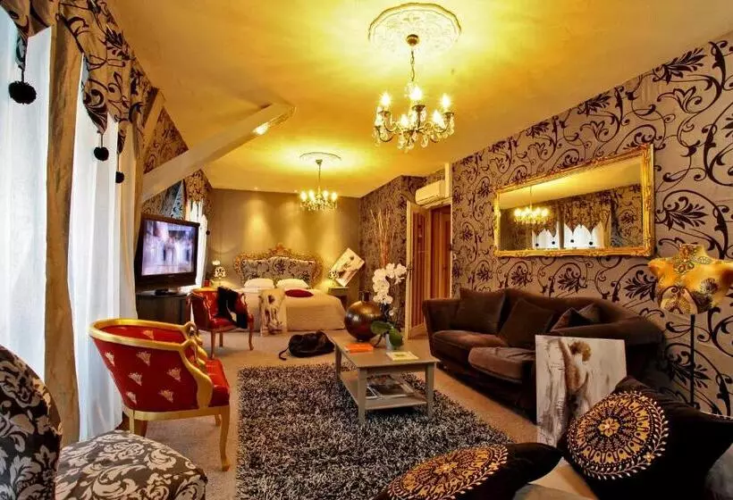 ジュニアスイート, Logis Hôtel Hostellerie Saint Jacques