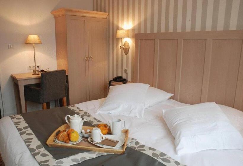 Номер Стандарт, Hôtel Les Fleurs