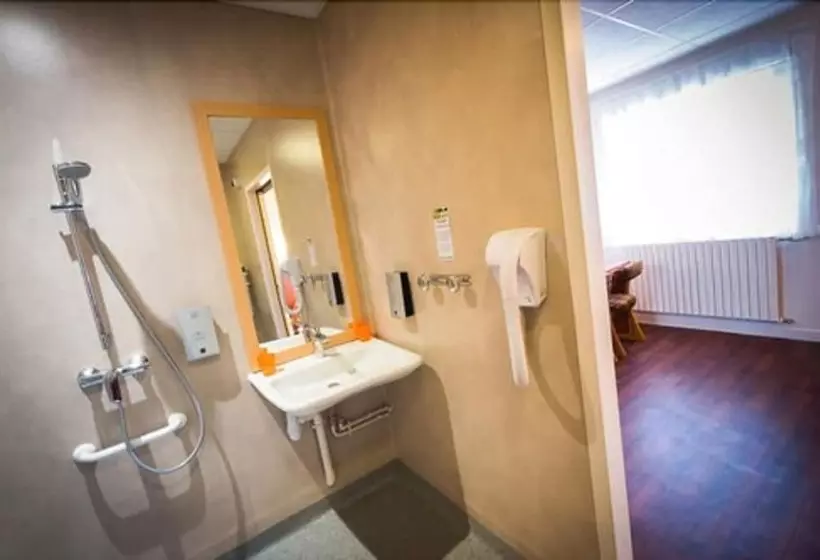 身障者適用スタンダードルーム, Logis Hôtel Belle Vue