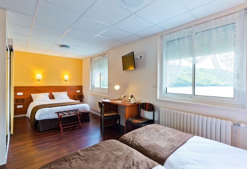 חדר משפחתי, Logis Hôtel Belle Vue