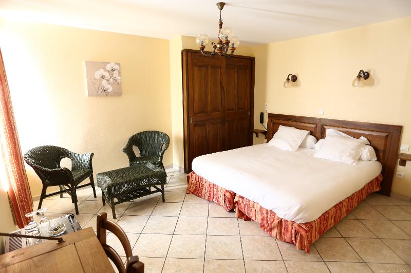 스탠다드 룸, Logis Hôtel Restaurant La Mère Biquette