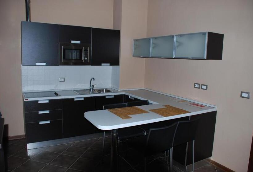 דירת חדר, Residence Corona Grossa