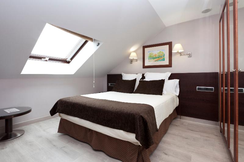 标准单人间, San Juan De Los Reyes