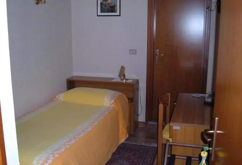 スタンダードシングルルーム, Albergo Luca