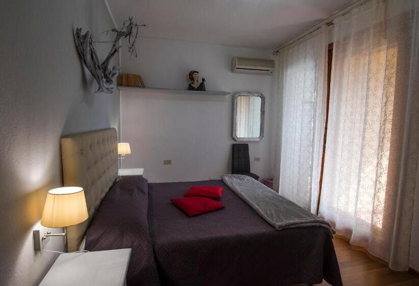 اتاق استاندارد با بالکن, B&b La Chicca Di Francesca
