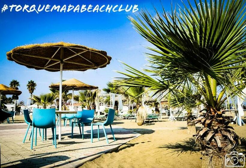 اتاق استاندارد با چشم‌انداز دریا, Torquemada Beach Club