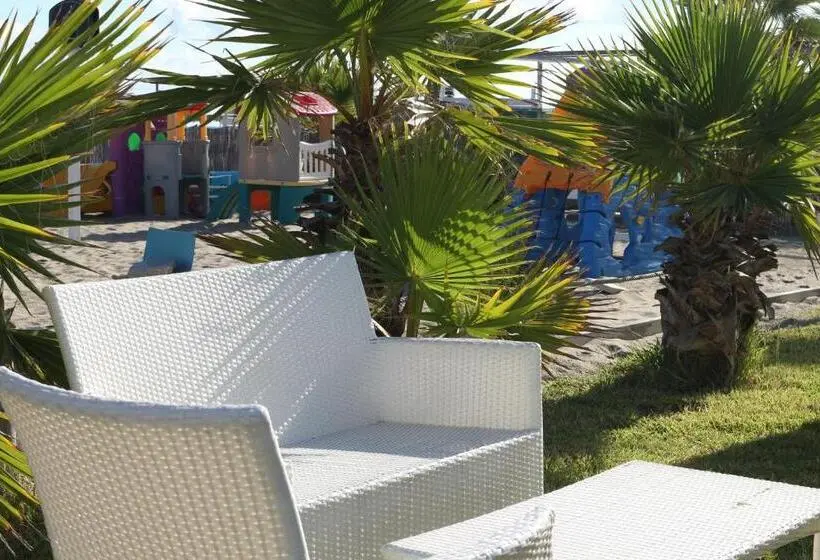 デラックスルーム, Torquemada Beach Club