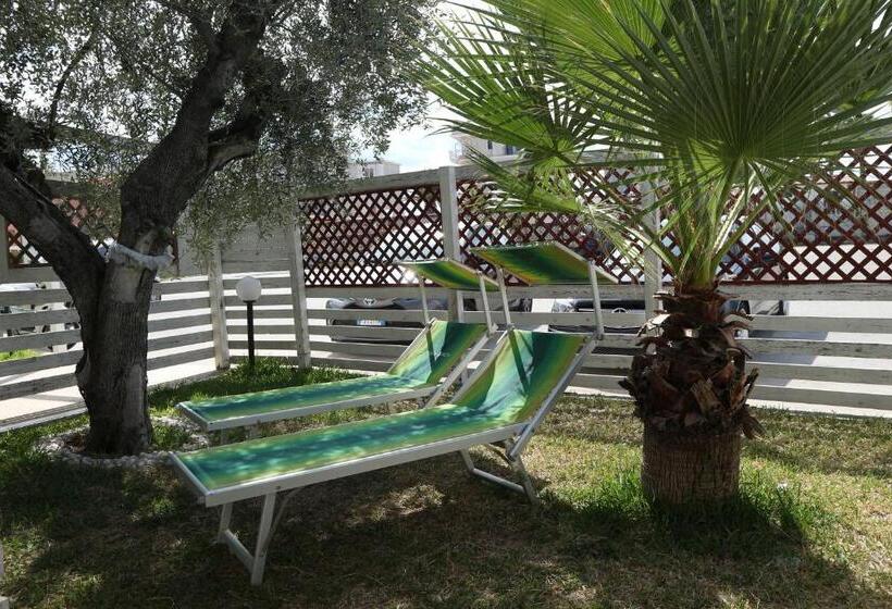 اتاق لوکس, Torquemada Beach Club