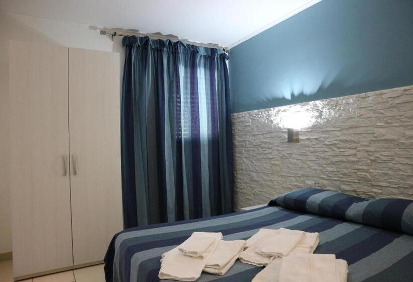 اتاق استاندارد با چشم‌انداز دریا, Torquemada Beach Club