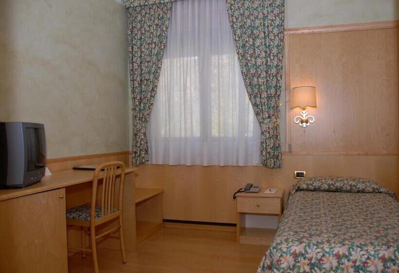 غرفة قياسية فردية, Comano Cattoni Holiday