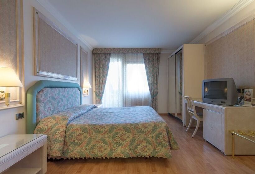 غرفة كومفورت, Comano Cattoni Holiday