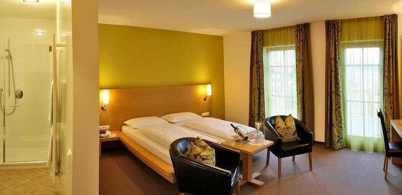 חדר סטנדרט, Langhof