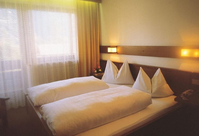 חדר סטנדרט, Langhof