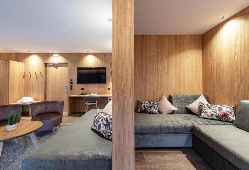 סוויטה, Langhof