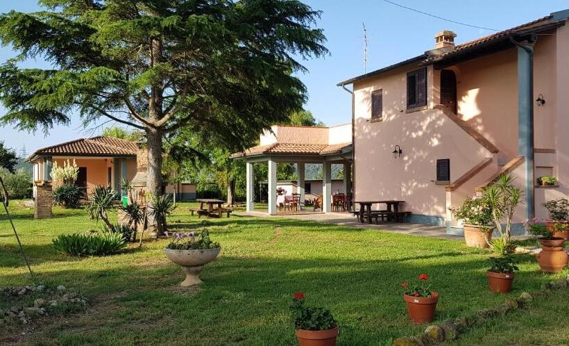 اتاق استاندارد با چشم‌انداز باغ, Agriturismo La Talpa